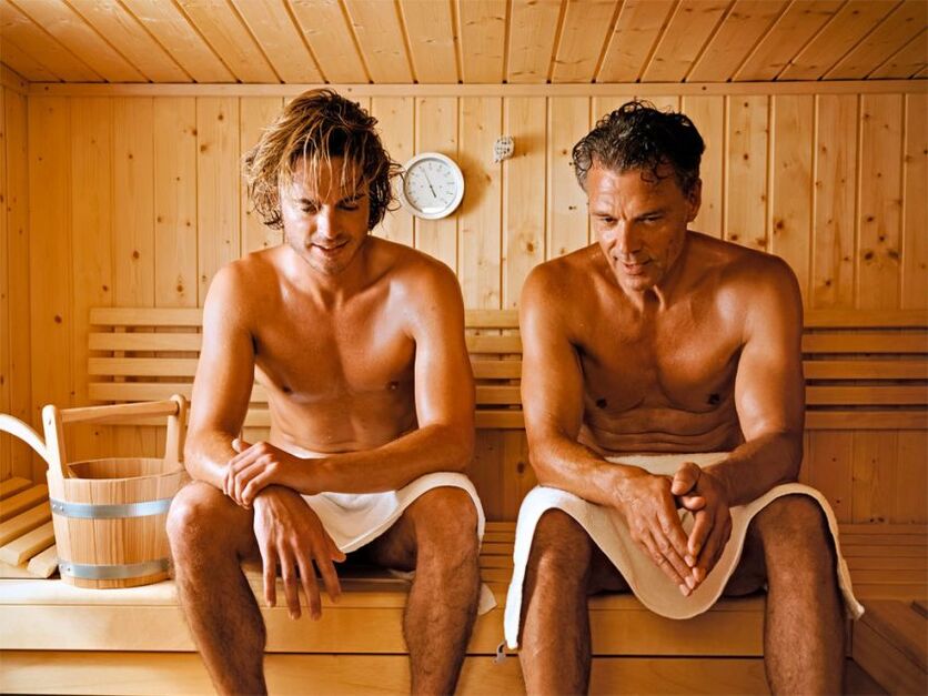 Bărbații vizitează saună pentru a trata prostatita